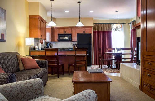 Cibola Vista Apartment | Bluegreen Vacations Cibola Vista Resort and Spa, an Ascend Collection Resort