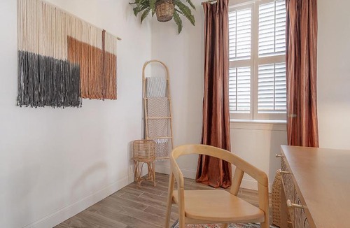 Town N County Park House | ✿ Boho-BBQ Grill-Fire pit-10 mins from Airport ✿