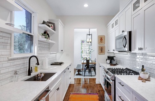 Mahncke Park House | Botanica - A Birdy Vacation Rental