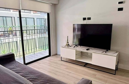 Santa Cruz Apartment | Brand New Apartment in Miraflores: Luxury & Comfort Just Steps from the Malecón