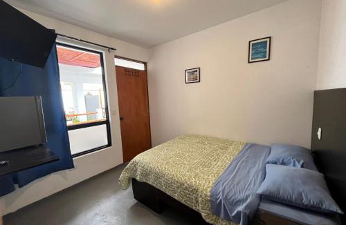 Punta Hermosa Bed & Breakfast | Bravo Hostels: Surf House