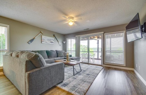 Osage Beach House | Breakwater Bay Condo for Shootout Weekend Crews