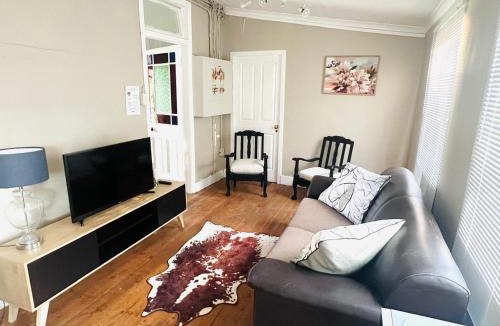 Hilton Apartment | Briar & Bloom2