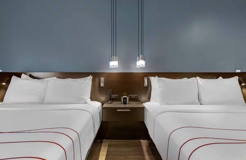 Riverside Hotel | Bright 2-Queen Room Near Tempe Marketplace | Modern Touches Steps from ASU