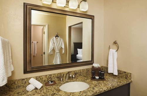 South Scottsdale Resort | Bring the Whole Family to this Desert Hideaway! 3 Modern Units, Pet-Friendly
