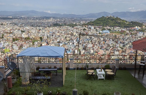 Nagarjun House | Brookside Hospitality Service (Private Rooftop House, Ichangu Branch)