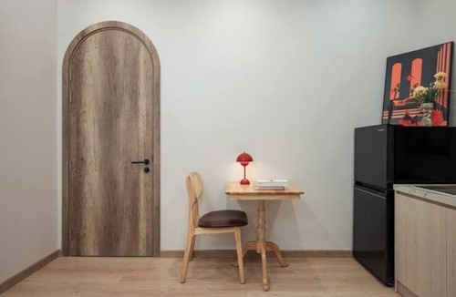 Tan Binh Apartment | Budget Chic Apt Near Airport