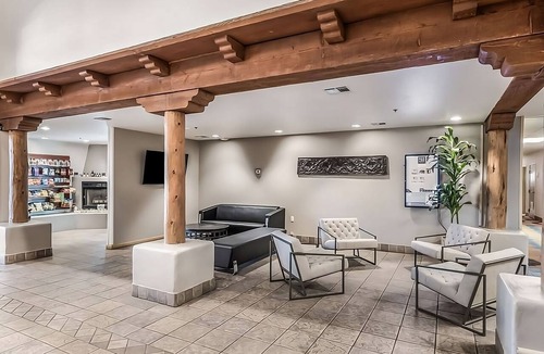 Palm Valley Hotel | Budget-Friendly Stay at Red Lion Inn Goodyear Phoenix! Free Parking, Pool