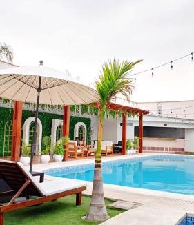 Ventanilla Hotel | Bungalow Jatun Mama