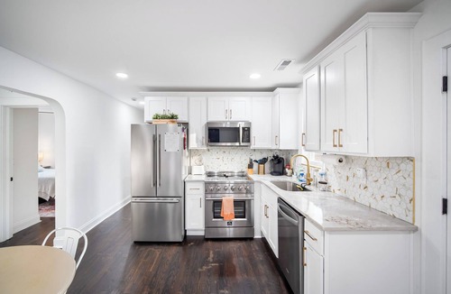 Winston - Salem House | Buttercup Hideaway; Cozy oasis near WFU, Reynolda Gardens & Historic Graylyn