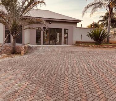 Newcastle House | BVEEZ Guesthouse and Conference Center