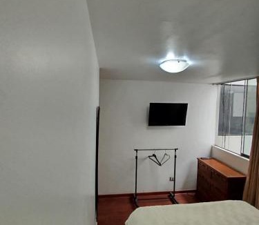 Armendariz Apartment | Cómoda y céntrica habitación Larcomar