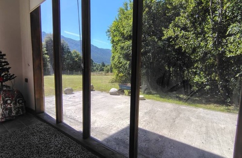 Pucon Cabin | Caburgua refuge near the beach and waterfalls