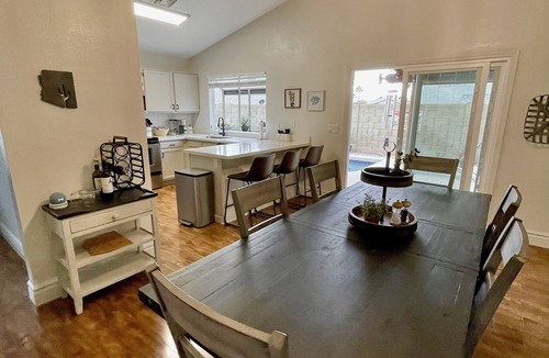 Deer Valley House | Cactus Oasis -Cheerful 3 bedroom family home with heated pool.