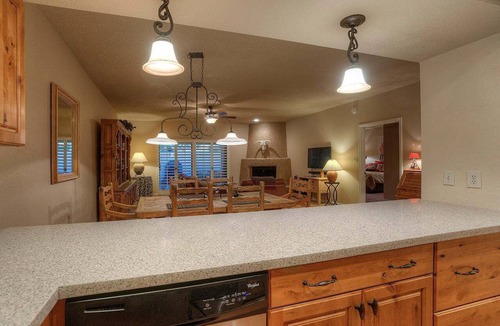 South Scottsdale House | Cactus Retreat Modern 2 bedroom Condo/Community Pool/Great Location in Scottsdale