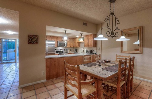 South Scottsdale House | Cactus Retreat Modern 2 bedroom Condo/Community Pool/Great Location in Scottsdale