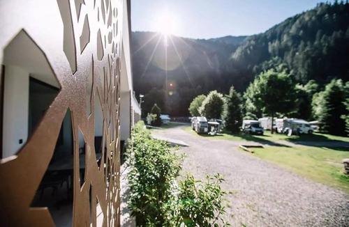 Rifiano House | Camping Passeier Glamping Rubinia with Mountain View and Wi-Fi