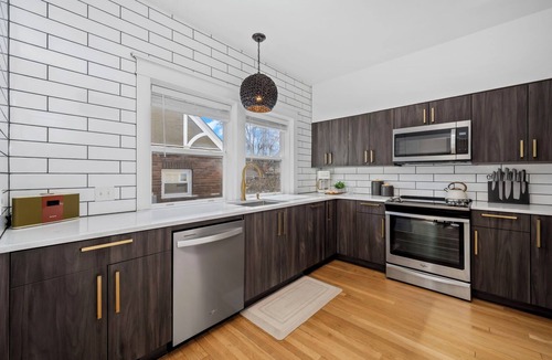 University Park House | Campus Corner Retreat | 2 King Beds + Dog-Friendly