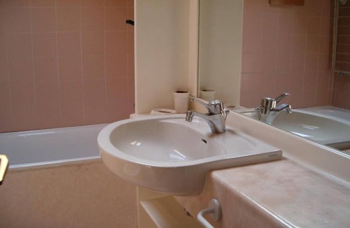 Alba Apartment | CANAZEI, A SOLI 1500 METRI DAL CENTRO E 900 DAGLI IMPIANTI ACCOGLIENTE MANSARDA