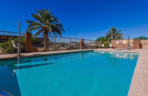Riverside Crossing Hotel | Candlewood Suites Tucson by IHG