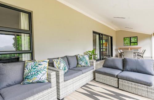 Mpofana House | Carshalton Country Escape