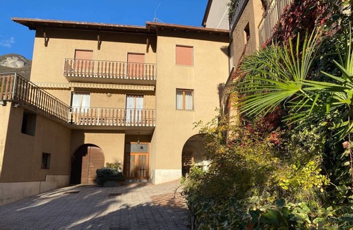 Ala Apartment | Casa alla Fontana: Wine, Art and Nature