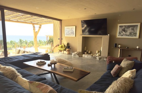 Vichayito House | Casa AYA A magical house on the north shore of Peru.