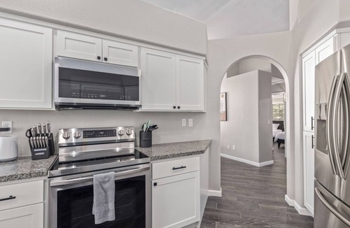 Estrella Mountain Ranch House | Casa Clearwater- Desert Getaway - Pool & mountain views! Near South Lake Park
