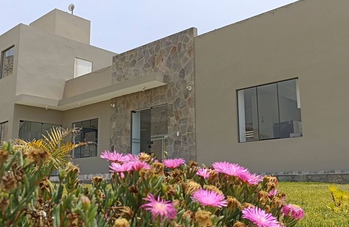 Pachacamac House | Casa de Campo con Piscina, parrilla y areas verdes, totalmente equipado
