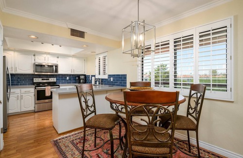 Paradise Valley Village Condo | CASA DE LA VIDA-Anasazi Village- Golf Course Views