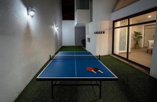 Cerro Colorado District House | Casa de lujo, Fast Wifi, Jacuzzi, lavaseca, Ping Pong, Nintendo switch, Bbq, 4BR