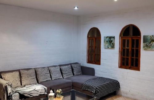 Chorrillos House | Casa de playa en ciudad, rodeada de naturaleza (mar, lagunas y Los Pantanos de Villa)