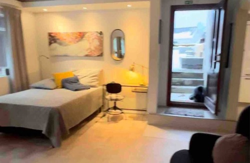 Laugardalur House | Casa Disa, Apartment, a Boutique Guesthouse in family friendly Laugardalur Park