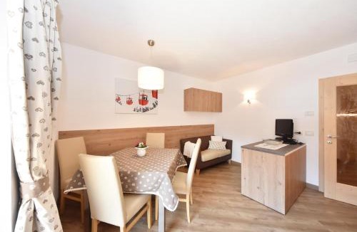 San Giovanni di Fassa Apartment | Casa Dorich