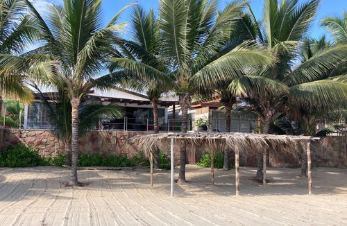 Zorritos House | Casa El Almirante – Beachfront Villa with Pool & Staff in Zorritos