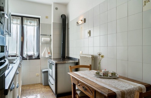 Bosentino House | Casa Fruet: Mountain View, Private Garden & Wi-Fi on the Vigolana Plateau