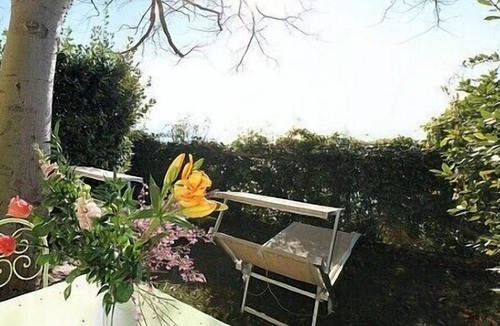 Nocelle House | Casa Ilnira A: A bright and cheerful apartment in a quiet position, located on a hillside above the sea, with Free WI-FI.
