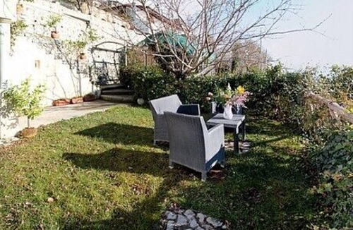 Nocelle House | Casa Ilnira A: A bright and cheerful apartment in a quiet position, located on a hillside above the sea, with Free WI-FI.