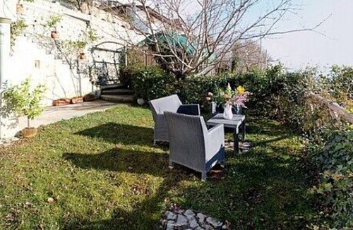 Nocelle House | Casa Ilnira D: A bright and sunny apartment in a quiet position, located on a hillside above the sea, with Free WI-FI.