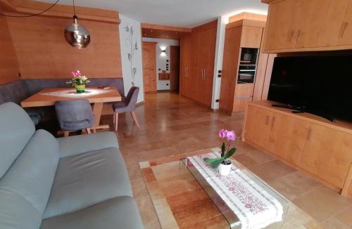 Tesero Apartment | Casa Mariella - Apartment with garden