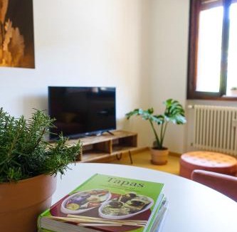 Martignano Apartment | Casa Matisse