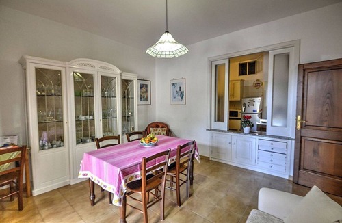 Positano House | Casa Orazio: A cozy and welcoming independent house situated a few minutes from the town center, with Free WI-FI.