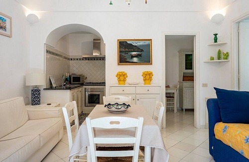 Positano City Centre House | Casa Solange: A characteristic and welcoming apartment located in the center of Positano and a few meters from the sea, with Free WI-FI.