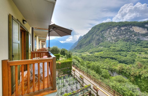 Canale di Tenno Apartment | Casa Stefy, Tenno, Italy