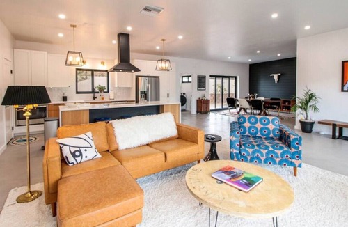Hidden Valley House | Casa Tui: Sabino Canyon! Cyclists! Gym+Pool+Views!