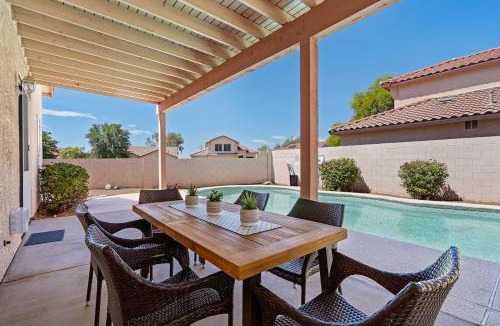Oro Valley House | Catalina Pool-side Hideaway 4 Bed 3 Bath