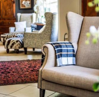 Okhahlamba Bed & Breakfast | Cathedral Peak Wine Estate Manor