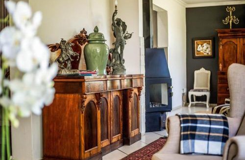 Okhahlamba Bed & Breakfast | Cathedral Peak Wine Estate Manor