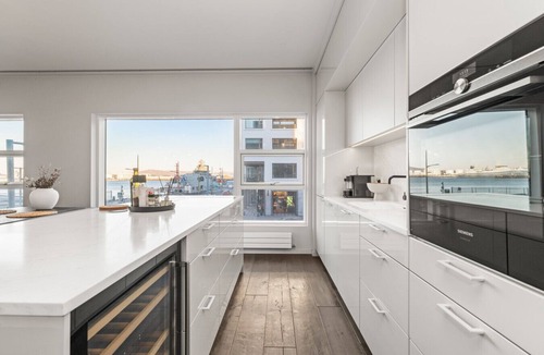 Downtown Apartment | Central Well-Rated Apartment Reykjavík