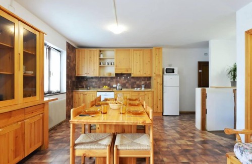 Alba Apartment | Cesa Fraines by Interhome